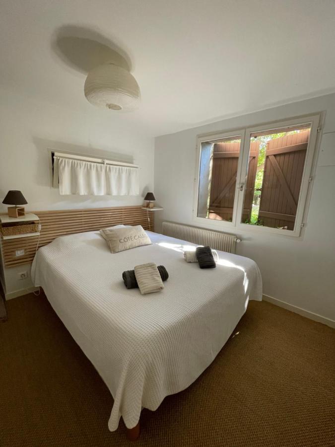 Large Private Garden, Quiet 2-Bedroom Apartment, Air Conditioning, Wifi, Parking Cassis Eksteriør billede