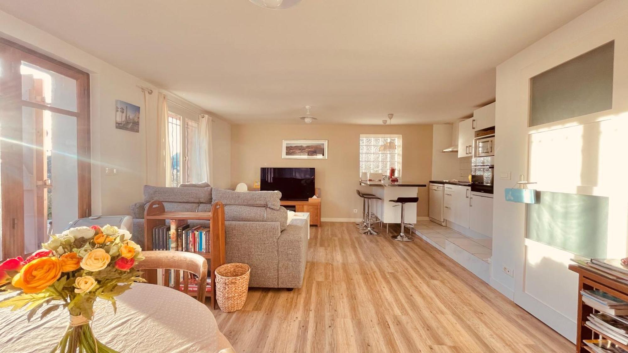 Large Private Garden, Quiet 2-Bedroom Apartment, Air Conditioning, Wifi, Parking Cassis Eksteriør billede