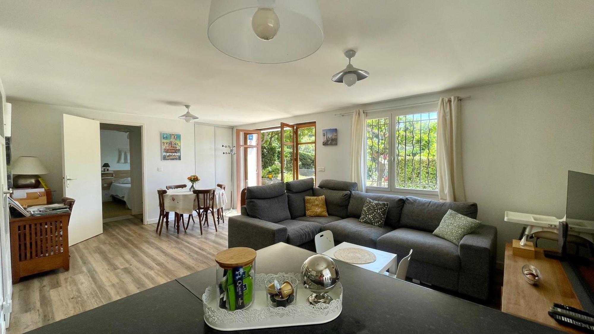 Large Private Garden, Quiet 2-Bedroom Apartment, Air Conditioning, Wifi, Parking Cassis Eksteriør billede