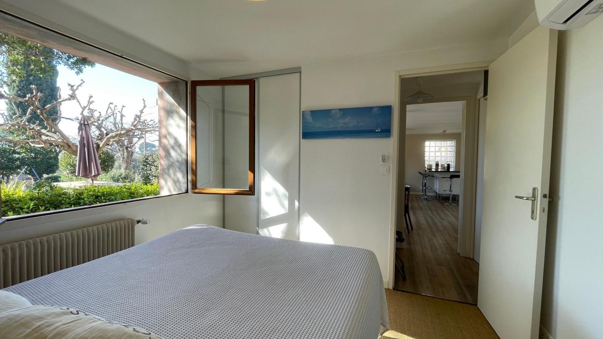 Large Private Garden, Quiet 2-Bedroom Apartment, Air Conditioning, Wifi, Parking Cassis Eksteriør billede