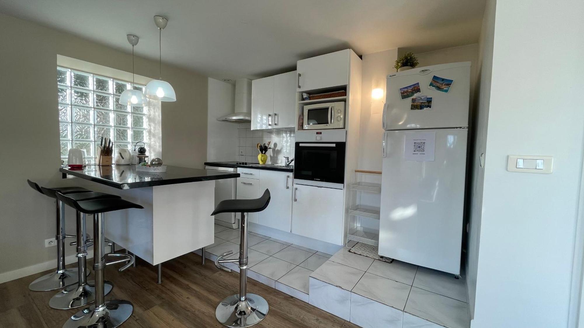 Large Private Garden, Quiet 2-Bedroom Apartment, Air Conditioning, Wifi, Parking Cassis Eksteriør billede