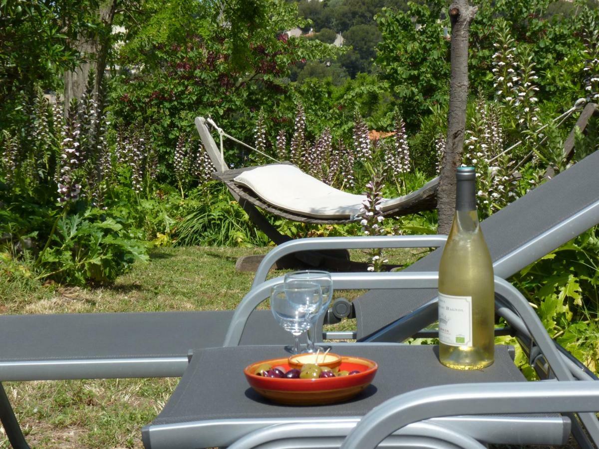Large Private Garden, Quiet 2-Bedroom Apartment, Air Conditioning, Wifi, Parking Cassis Eksteriør billede